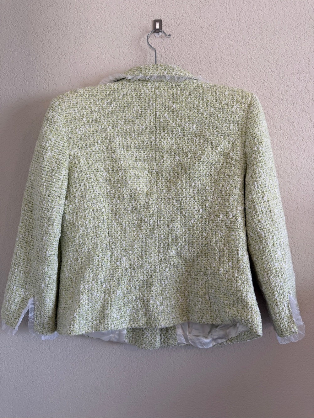 Vintage Charles Gray London Pastel Lime Green Tweed Boucle Women's Blazer - Picture 6 of 6